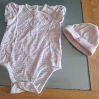 body bimba con cappellino 