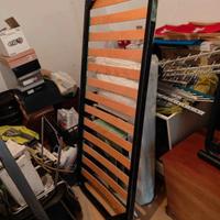 Rete nuova a doghe, misura 190 /80 cm. 40,00 euro.