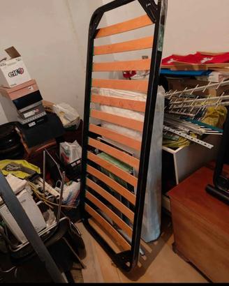 Rete nuova a doghe, misura 190 /80 cm. 35,00 euro.