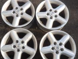 4 cerchi Nissan quashqai raggio 16 x 6 1/2 jj