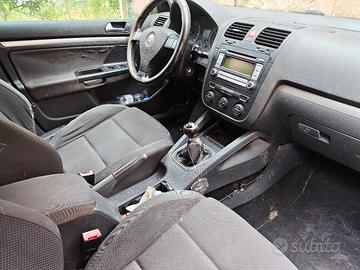  Gollf v 2.0 TDI limited  edition