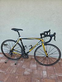 Bici corsa Scott Addict carbonio 