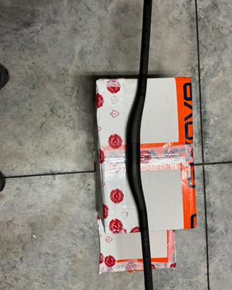 Manubrio carbon  Santa Cruz Bullit/Hekler DI2