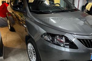 Lancia Ypsilon 1.0 FireFly 5 porte S&S Hybrid Gold