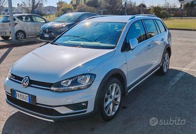 VOLKSWAGEN GOLF 7^ SERIE VARIANT ALL TRACK 2018