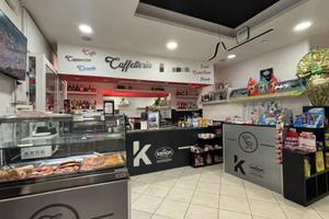 Attività / Licenza di 57 m² con 1 locale a Giuglia