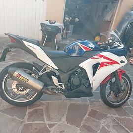 Honda CBR 250 - 2011