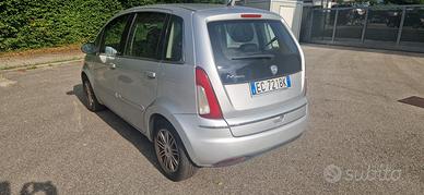 lancia musa 1.4 16v anno 2010