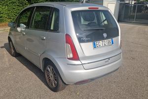 lancia musa 1.4 16v anno 2010
