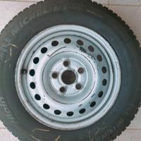 Ruota Michelin 205/65 R15