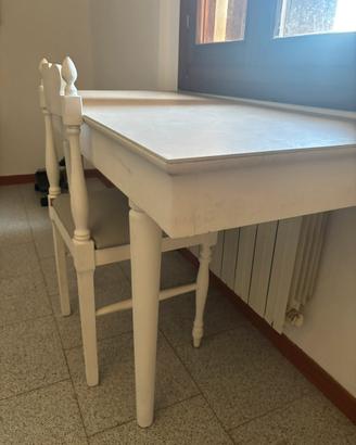 Scrivania a muro in marmo