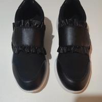 Scarpe nere con velcro Yamamay donna 