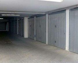 BOX E POSTI AUTO IN GARAGE CONDOMINIALE