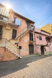 3 LOCALI A GENZANO DI ROMA