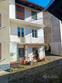 Casa semindipendente con terreno Corio