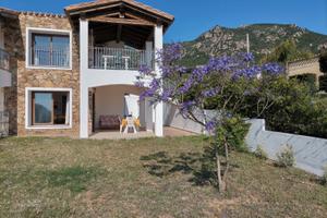 Trivano a 2/3 min dalla spiaggia con vista mare