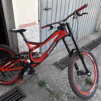 Bici mountainbike Specialized Demo 8.1