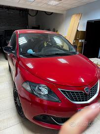 lancia y come nuova