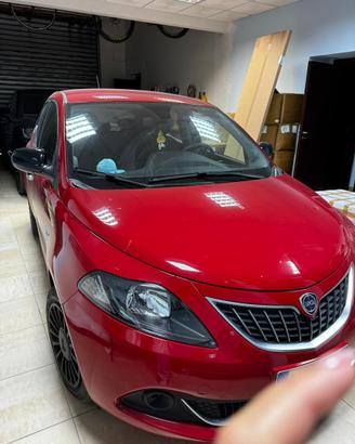 lancia y come nuova