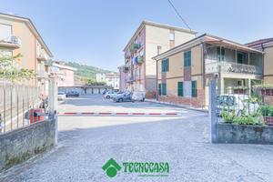 4 LOCALI A FOLLO