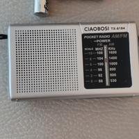 Radiolina portatile a batterie.