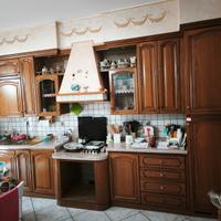 Cucina lineare in legno 
