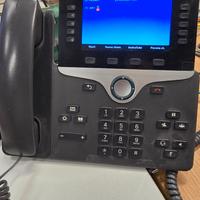 Telefono IP phone Cisco 8851, display a colore.