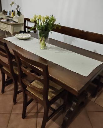 Tavolo in noce massello artigianale con 4 sedie e