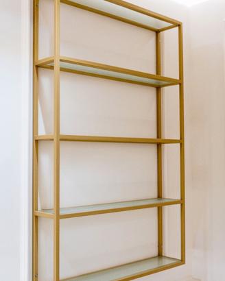 Libreria da parete - metallo oro/ripiani in vetro