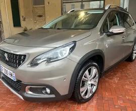 Peugeot 2008 Peugeot 2008 1.2 PureTech Crossway S