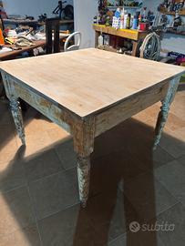 Tavolo shabby chic