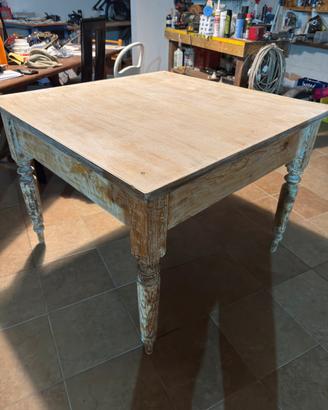 Tavolo shabby chic