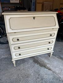Mobili in legno da restaurare