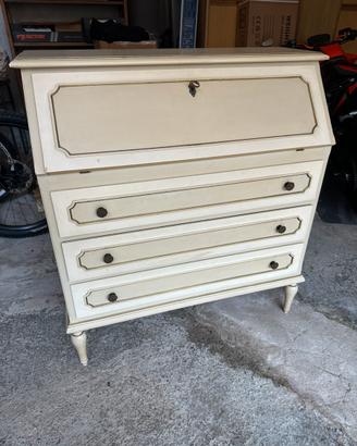 Mobili in legno da restaurare