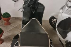 Vespa Gts 300 ie