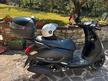 SYM fiddle , nero opaco + bauletto