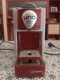 Macchina caffè a capsule Uno indesit