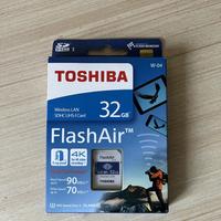 Scheda di memoria Toshiba FlashAir SDHC 32GB Wi_Fi