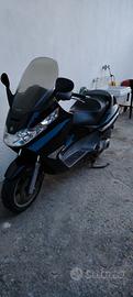 Scooter Piaggio X8