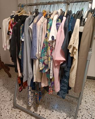 Stock abbigliamento vintage donna e foulard