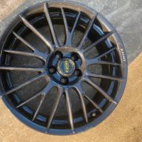 Cerchi in lega Toyota