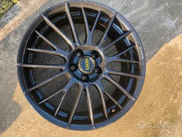 Cerchi in lega Toyota