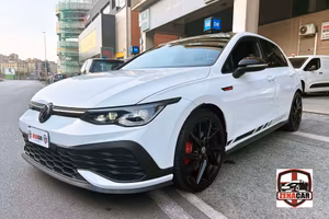 VW GOLF GTI CLUBSPORT DSG 300 CV - AKRAPOVIČ - DCC