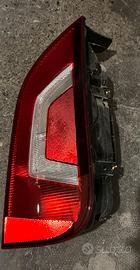 Faro posteriore destro Volkswagen Up 2014