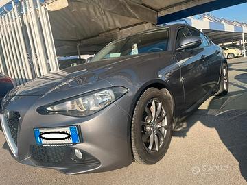 ALFA ROMEO GIULIA AUTOMATICA