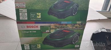 Robot tagliaerba da giardino