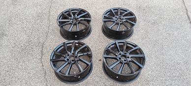 Set 4 Cerchi in Lega 19" Modello Pretoria – Compat