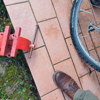 morsa in ferro  funzionante 