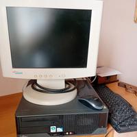 computer  e  schermo. 