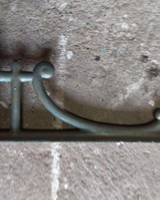 mensola in ferro battuto